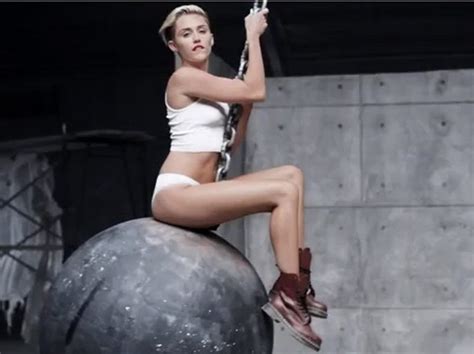 Photos Miley Cyrus And Her Crazy 2013
