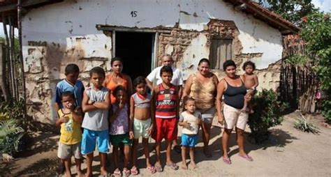 Mais De 500 Mil Famílias Vivem Em Extrema Pobreza Na Paraíba Portal O Farol