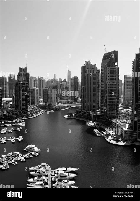 Black And White Dubai Black And White Stock Photos And Images Alamy
