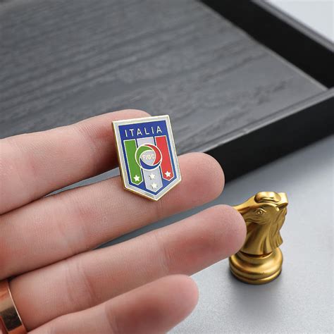 Custom Metal Sports Football Club Badges Soccer Lapel Pin China Lapel