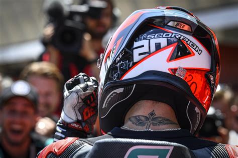 Fabio quartararo est la nouvelle mascotte du motogp. MotoGP: Quartararo shines to lead a Yamaha rebellion in ...