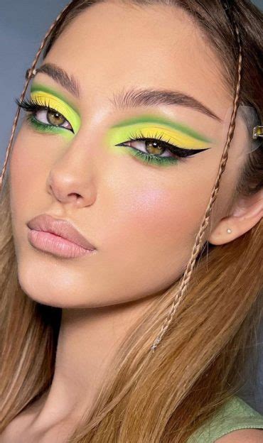 42 Summer Makeup Trends And Ideas To Look Out Buttercup And Bright Green