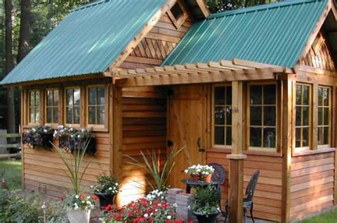 17 Unique Backyard Potting Sheds To Inspire Your 2020 Garden Life In