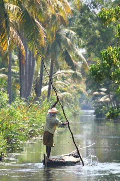 Backwaters Of Kerala Kerala Backwaters Travel Around The World