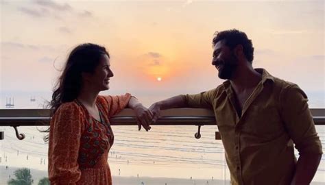 Katrina Kaif Vicky Kaushal Enjoy Romantic Sunset While Holding Hands