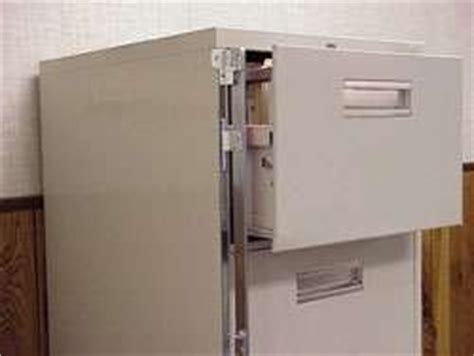 Filing cabinet with locking bar. Amazon.com: Major File Cabinet Locking Bar 1 Drawer ...