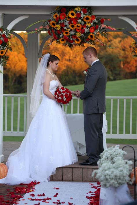 Weddings cost a lot but do you know how much? Real Fall Wedding Ceremony at Morningside Inn