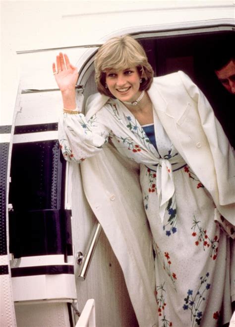 Diana Princess Of Wales Most Iconic Fashion Moments Elle Australia
