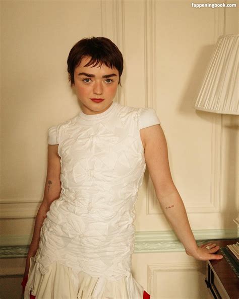 Maisie Williams Nude The Fappening Photo 6560163 FappeningBook