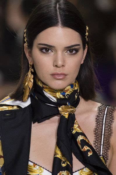 Versace Spring 2018 Hair Clips Catwalk Makeup Spring Hairstyles