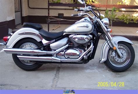 Suzuki's profilation of this bike. 2004 Suzuki Intruder 800 - Moto.ZombDrive.COM