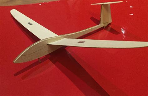 Balsaholz Segelflugzeug Set Shark Katapult Flugzeug Partybag Toy