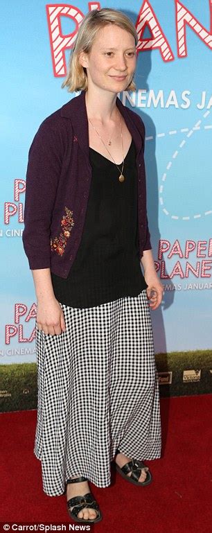 Mia Wasikowska Dons Dowdy Cardigan At Paper Planes Premiere Despite