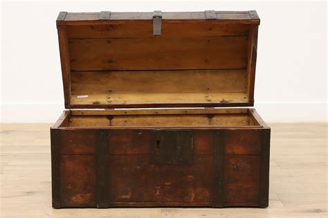 Farmhouse Antique 1800s Immigrant Chest Or Blanket Trunk