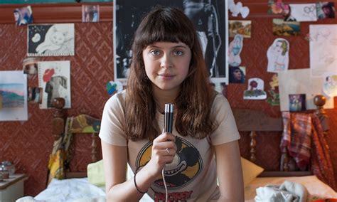 Diary Of A Teenage Girl Star Bel Powley On Getting Nude Playing A Teen And What Scared Her