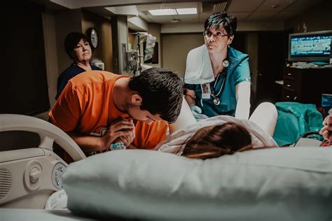 18 Raw Birth Photos Show The Power Of A Supportive Partner Huffpost