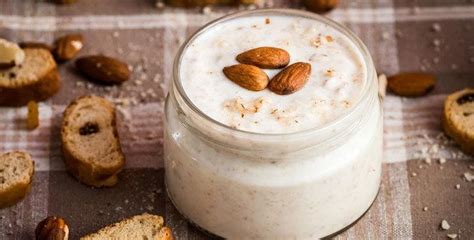 Yogurt Natural Con Crema De Almendras O Almendras De 2311 Kcal