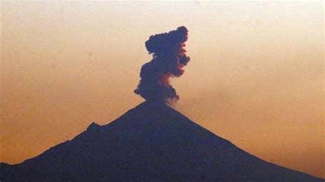 Puebla Volcán Popocatépetl Registra Fuertes Explosiones Uno Tv