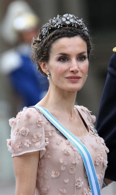 Queen Letizia Of Spain Née Ortiz Rocasolano 王妃 スペイン王室 ティアラ