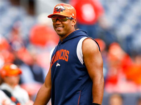 Travis Kelce Believes That Russell Wilson Is Trolling Us All | Barstool