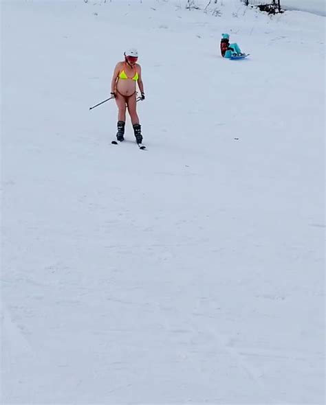 Heavily Pregnant Woman In Bikini Goes Skiing Viraltab