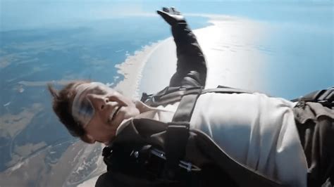 Watch Tom Cruise Thank Everyone For The Top Gun Maverick Support While Literally Falling Out