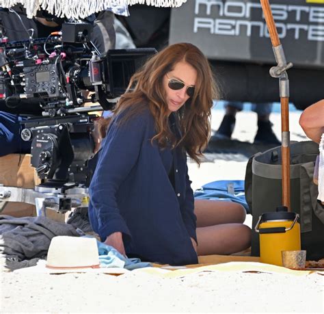 Julia Roberts Leave The World Behind Set At The Beach In New York Hot Sex Picture