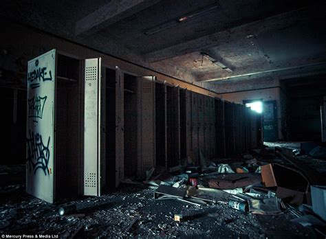 Eerie Pictures Reveal Interior Of Abandoned Cleveland School Daily