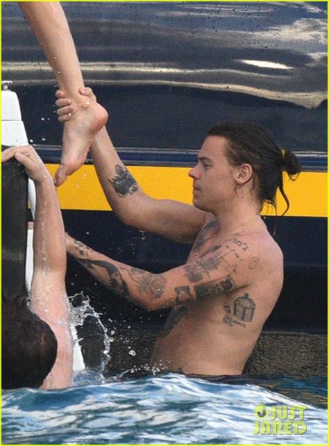 Harry Styles And Kendall Jenners Private Vacation Photos Leaked Photo