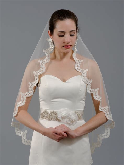 Bridal Mantilla veil alencon lace V040 - white/ivory-V040