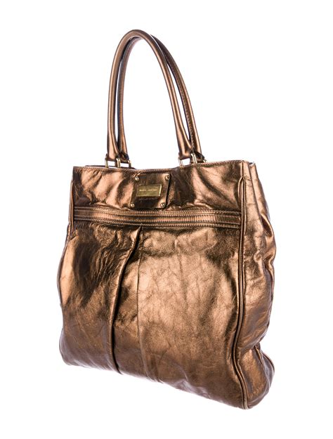 Marc Jacobs Metallic Leather Tote Handbags Mar47523 The Realreal