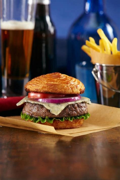 24 Best Burger Presentation Images On Pinterest Pub Food