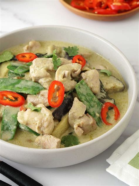 Thai Green Curry Chicken Khins Kitchen Thai Cuisine