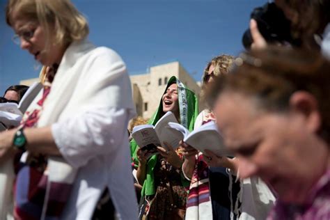 Jewish Women Pray At Jerusalem Holy Site Angering Rabbi The Seattle Times