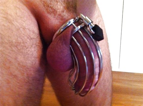Cuckold Men In Chastity Cock Cages 54 Immagini