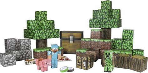 Minecraft Papercraft Overworld Deluxe Kit 90pcs Bol