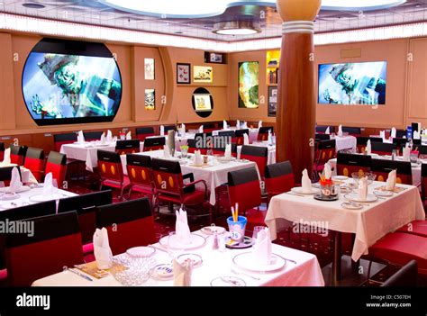 Animators Palate Restaurant Disney Dream Cruise Ship Stock Photo Alamy