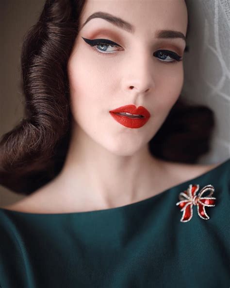 Retro Style 1950s Hair And Makeup Pin Up Makeup Retro Makeup