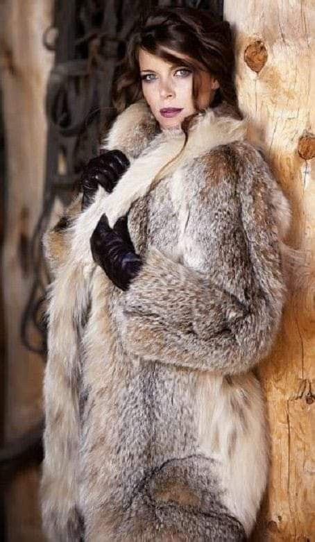 Pin By Gianni Mancini On Lynx Furs 11 In 2020 Fur Coats Women Fur Fashion Fabulous Furs