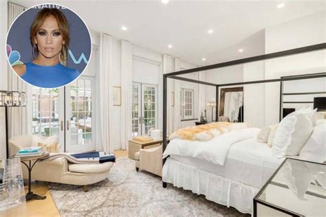 32 Private Celebrity Bedrooms Revealed Holly Willoughby Amanda Holden