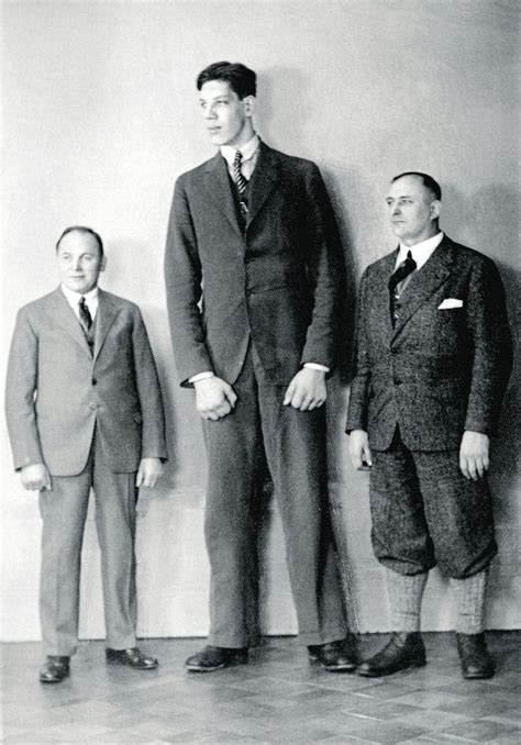 A Look At The 10 Tallest People In History 1000Facts Tall
