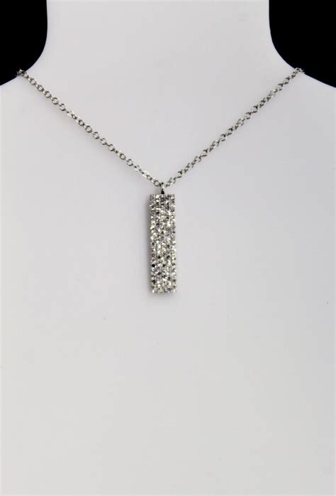 14k White Gold Diamond Vertical Bar Necklace 25ct