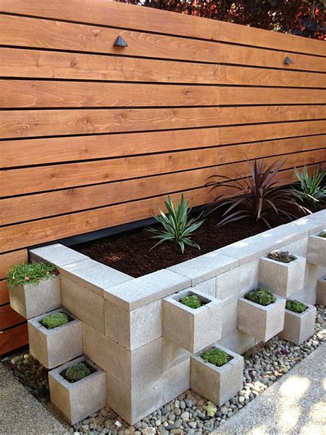 Elaborate, practical and simple garden ideas are in no short supply thanks to an increasing number of green thumb gardeners seeking tips and advice to perfect their outdoor space. DIY Projects With Cinder Blocks Ideas, Inspirations