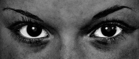 Fotos Gratis Ligero En Blanco Y Negro Mujer Fotografía Oscuridad