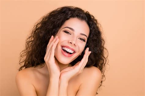 Close Up Portrait Of Her She Nice Looking Attractive Cheerful Cheery Positive Wavy Haired Girl