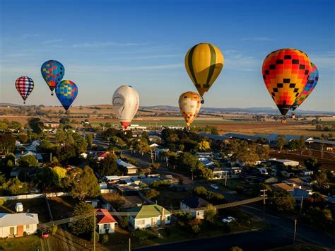 Canowindra International Balloon Challenge Nsw Holidays