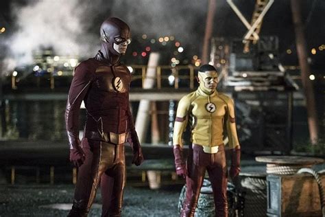 The Flash Season 3 Review New Timeline Same Charm