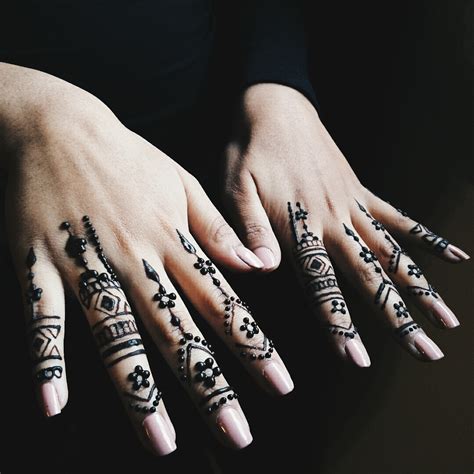 Delicate gold henna tattoo on the hand and fingers. RS: #Style Tags - #Henna #Hand #Tattoos Henna is used in ...