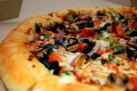 Add flour and stir until dough forms and flour is absorbed. Pizza Hut Veggie Lovers Pizza | My favorite food, Food, Favorite recipes