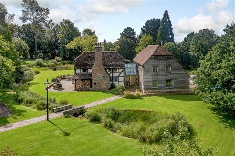 An Idyllic 600 Year Old Grade Ii Listed House In The Beautiful West